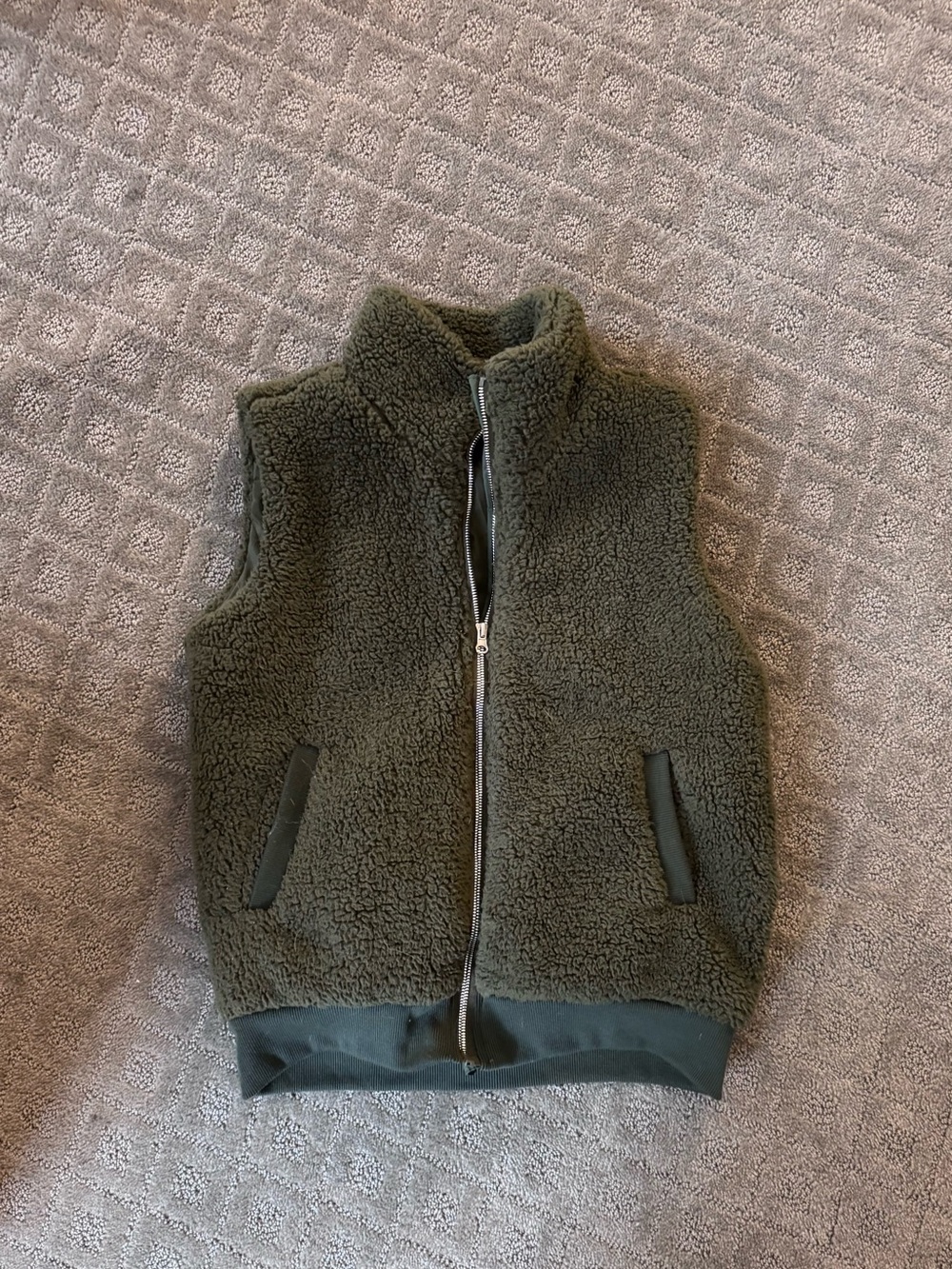 Women’s Sherpa Fleece Zip-Up Vest Olive Green Size S